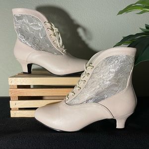 Funtasma Dame-05 Victorian Boots